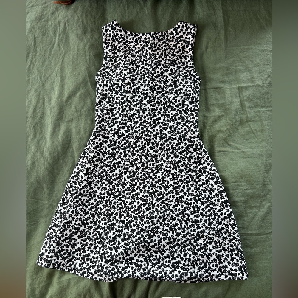 Abercrombie & Fitch Black and White YPB Dress